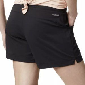 Columbia athletic shorts